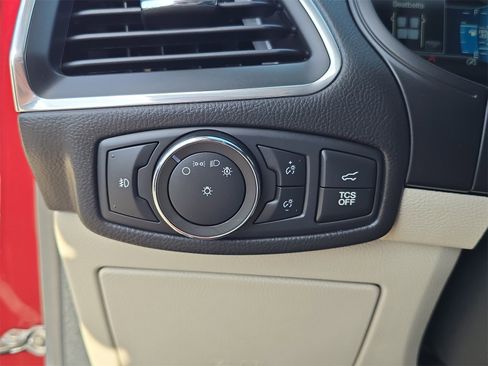 Certified 2022 Ford Edge Titanium w/ Equipment Group 301A image 21