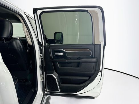 Used 2023 RAM 2500 Laramie AWD/4WD image 30