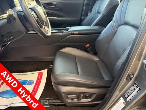 Used 2024 Toyota Crown Platinum w/ Carpet Mat Package (TMS) image 27