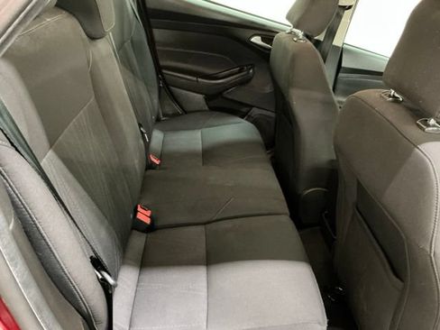 Used 2016 Ford Focus SE FWD image 17