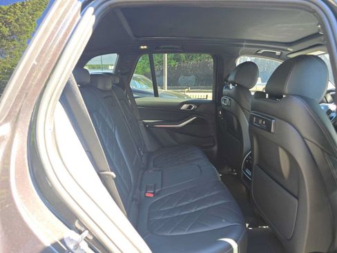 Used 2023 BMW X5 xDrive40i AWD/4WD image 40