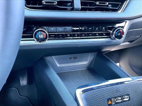 New 2027 Chevrolet Equinox RS w/ Convenience Package III FWD image 16
