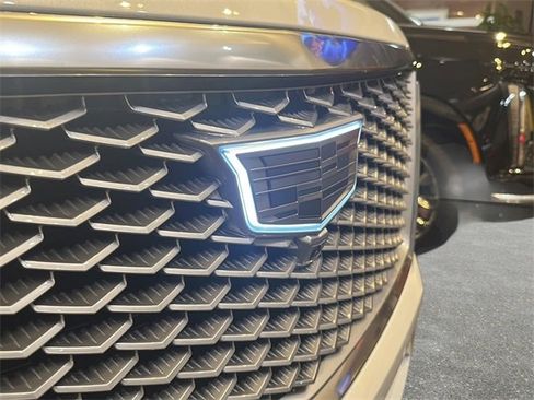 New 2026 Cadillac Escalade ESV Luxury w/ LPO, Radiant Package image 8