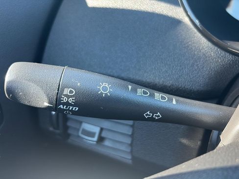 Used 2009 Saturn Sky RWD image 40
