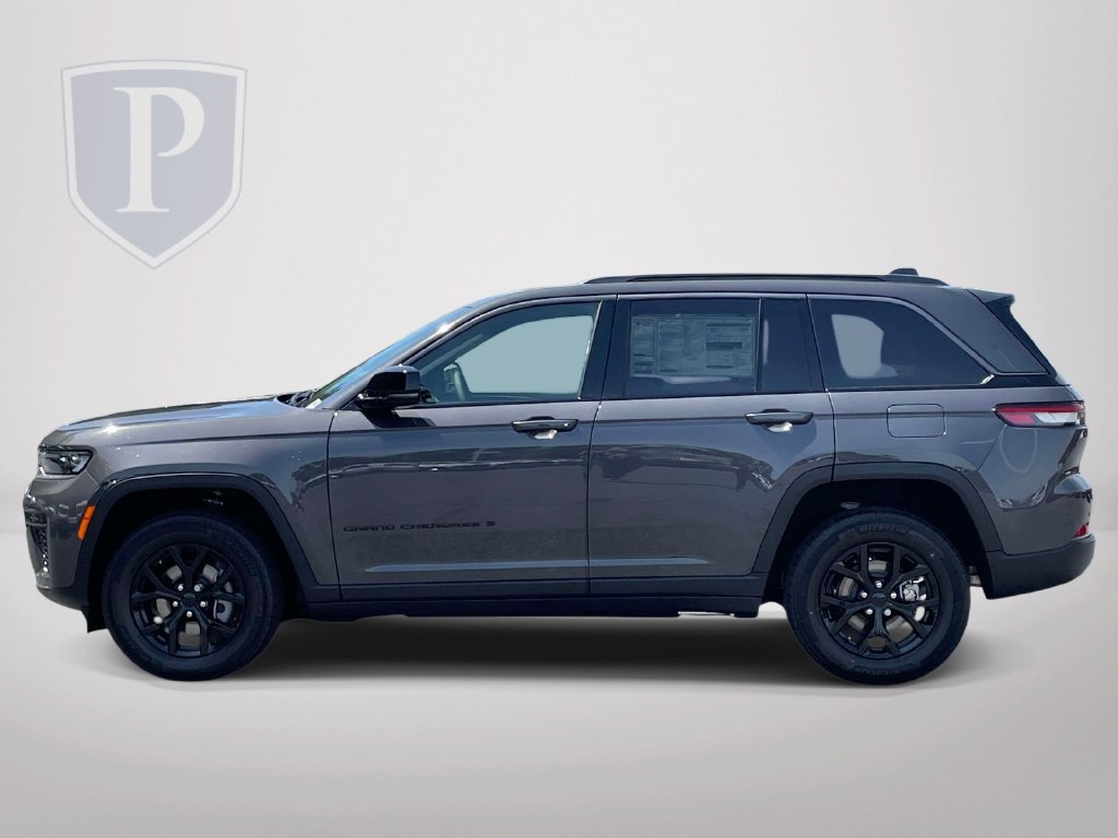 New 2026 Jeep Grand Cherokee Altitude AWD/4WD image 5