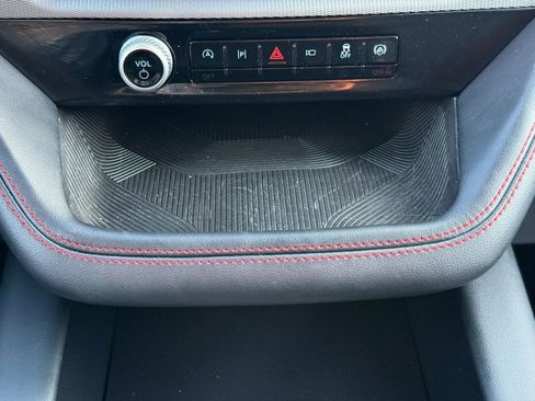 Used 2025 Ford Explorer ST-Line w/ ST-Line Street Pack image 37