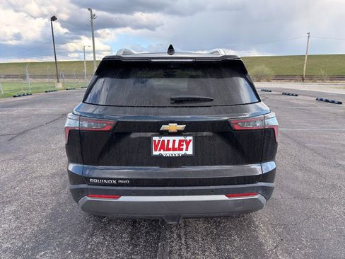 Used 2025 Chevrolet Equinox LT w/ Convenience Package II image 7