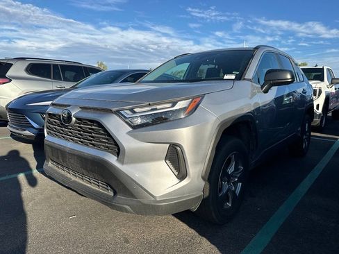 Used 2025 Toyota RAV4 LE AWD/4WD image 7
