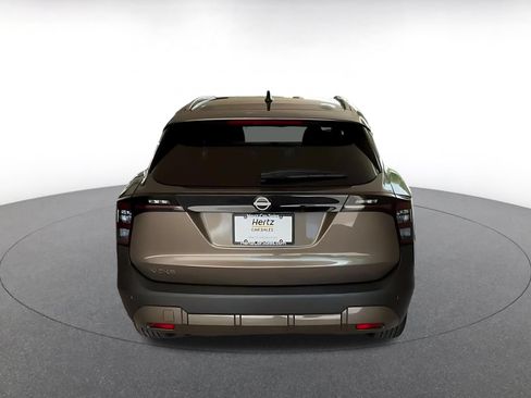 Used 2026 Nissan Kicks SV w/ Cold Weather Package FWD image 11
