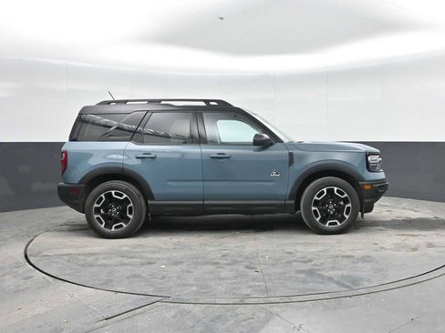 Used 2023 Ford Bronco Sport Outer Banks w/ Tech Package AWD/4WD image 8