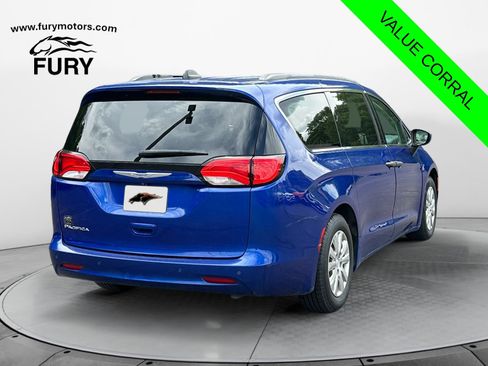 Used 2019 Chrysler Pacifica L FWD image 3