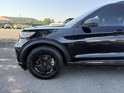 Used 2021 Ford Explorer XLT w/ Equipment Group 202A RWD image 39