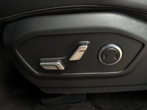 Used 2025 Hyundai Santa Fe SEL FWD image 11