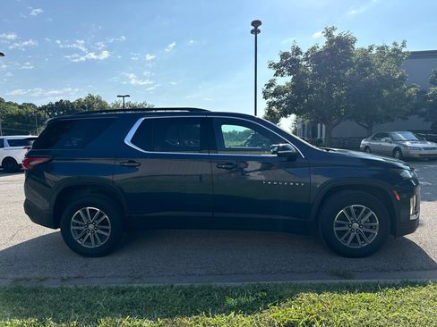 Used 2023 Chevrolet Traverse LT w/ LPO, Floor Liner Package FWD image 4