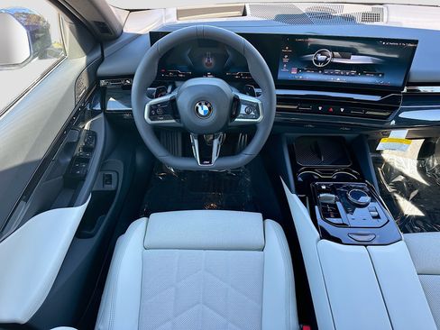 New 2026 BMW 530i image 20