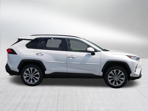 Certified 2020 Toyota RAV4 Limited w/ Limited Grade Weather Package AWD/4WD image 8