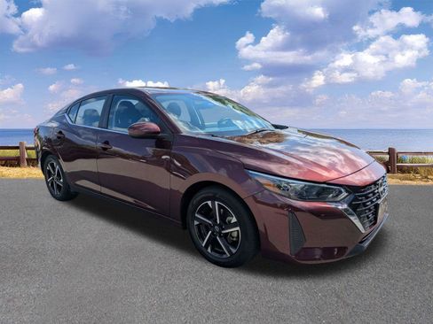 Used 2025 Nissan Sentra SV FWD image 10