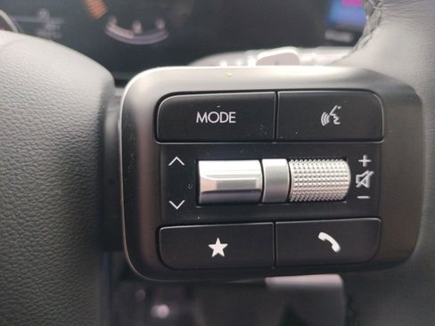 Used 2025 Hyundai Santa Fe SEL image 17