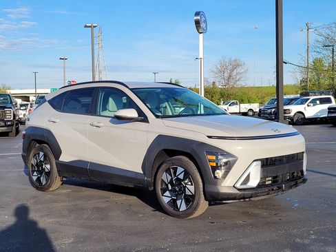 Used 2025 Hyundai Kona SEL image 1