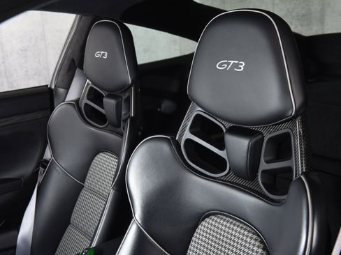 Used 2018 Porsche 911 GT3 RWD image 20