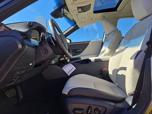 New 2025 Lexus ES 350 w/ Premium Package image 16