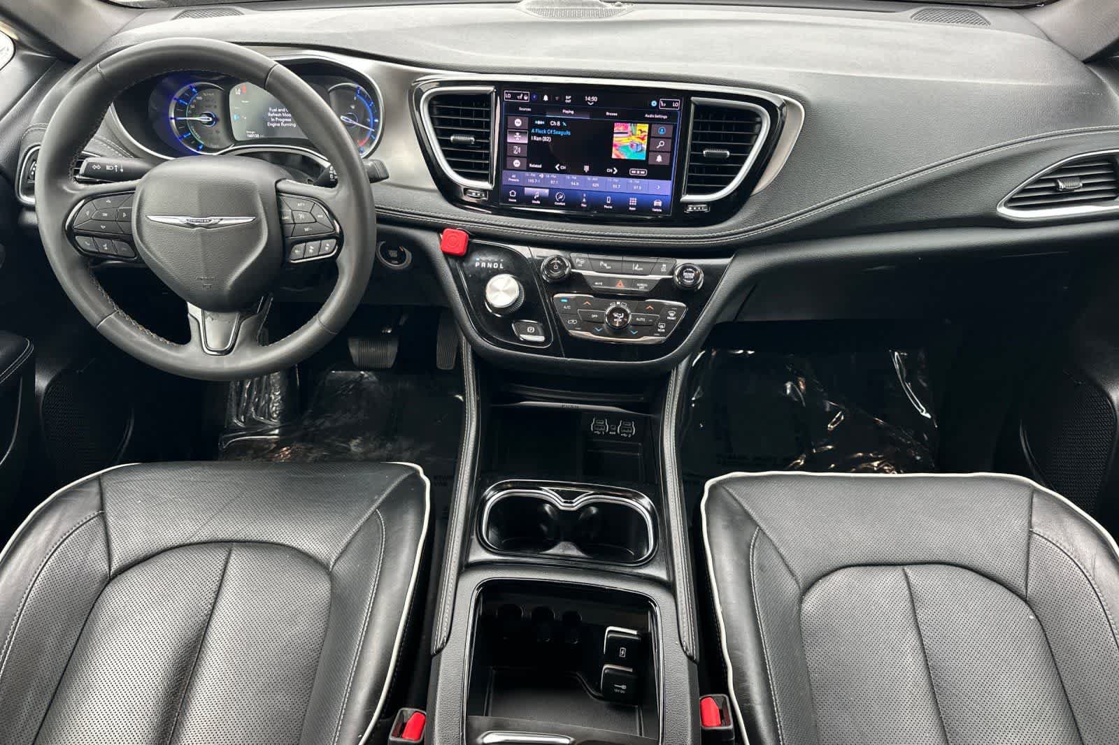 Used 2022 Chrysler Pacifica Limited w/ S Appearance Package FWD image 4
