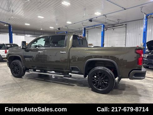 Used 2022 Chevrolet Silverado 2500 High Country w/ Z71 Off-Road Package image 6