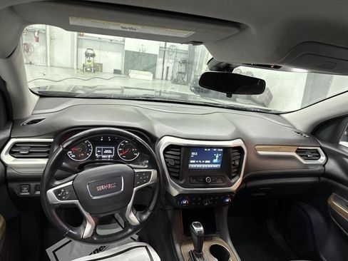 Used 2018 GMC Acadia SLE FWD image 5