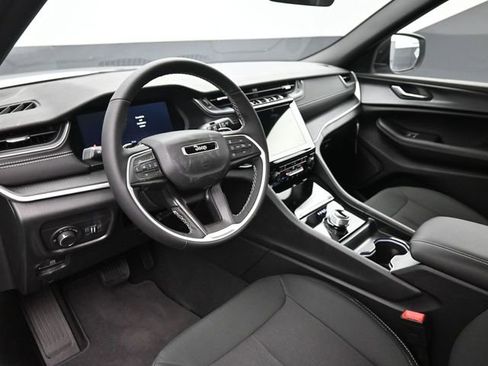 New 2026 Jeep Grand Cherokee L 4WD image 12