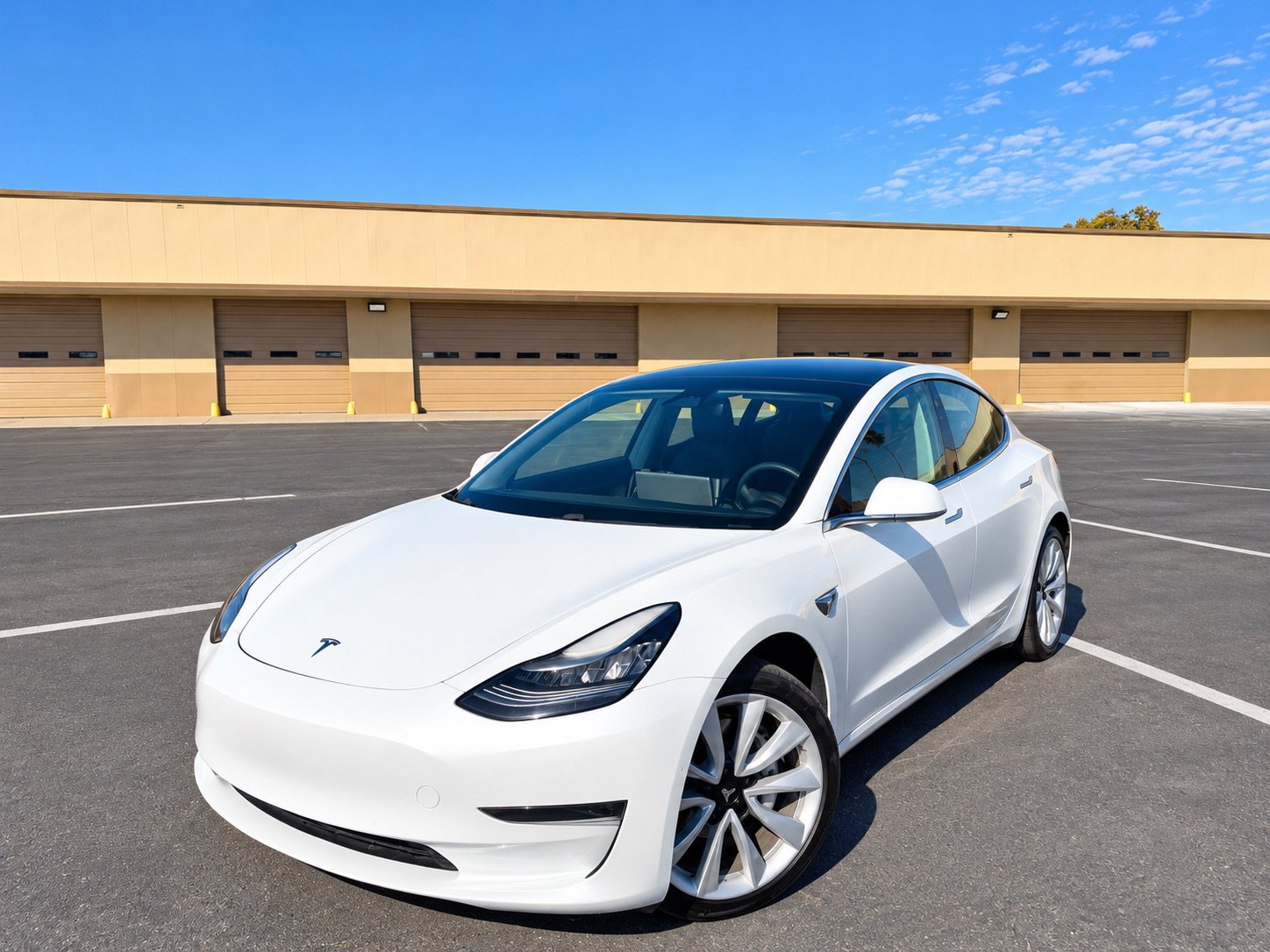 Used 2020 Tesla Model 3 Standard Range Plus RWD image 3