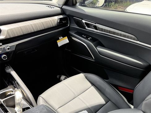New 2025 Kia Telluride SX image 18