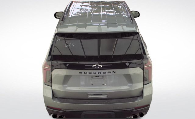Used 2025 Chevrolet Suburban Z71 AWD/4WD image 10