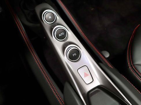 Certified 2022 Ferrari F8 Tributo RWD image 32