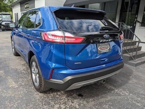 Used 2024 Ford Edge SEL w/ Convenience Package AWD/4WD image 3