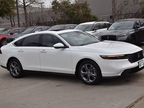 Used 2024 Honda Accord EX image 5