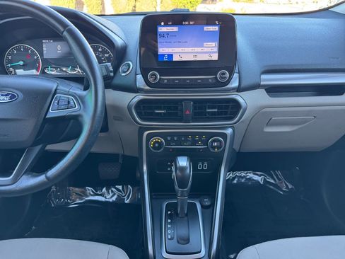 Used 2019 Ford EcoSport SE image 15