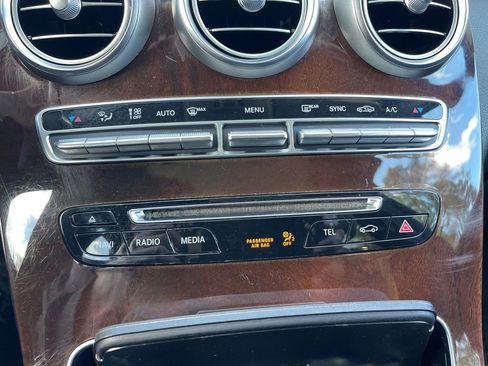 Used 2017 Mercedes-Benz GLC 300 4MATIC image 12