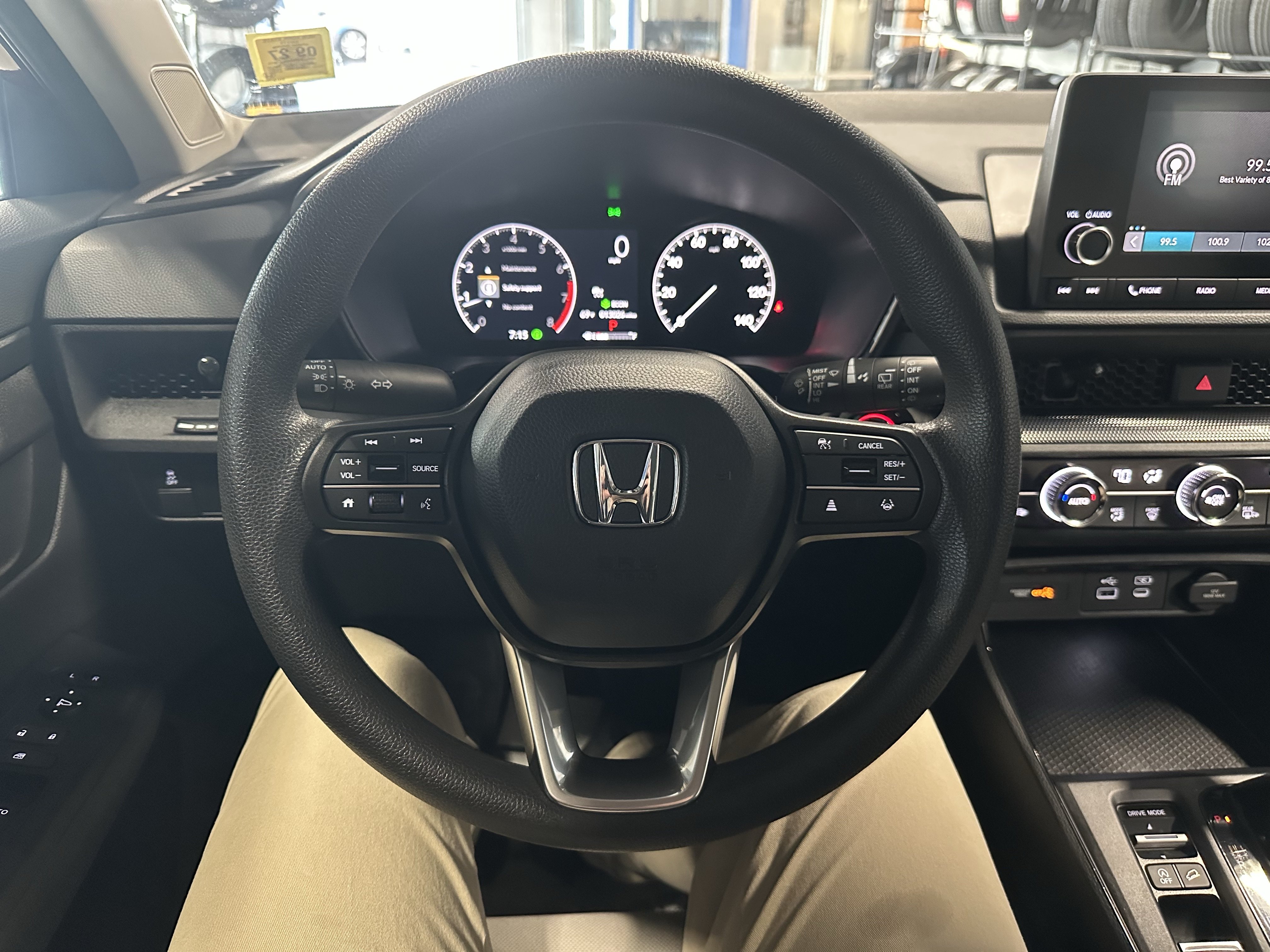 Used 2025 Honda CR-V EX image 10
