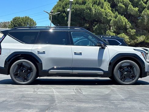 New 2026 Kia EV9 GT-Line AWD/4WD image 3