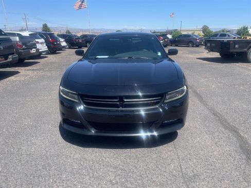 Used 2016 Dodge Charger R/T RWD image 2