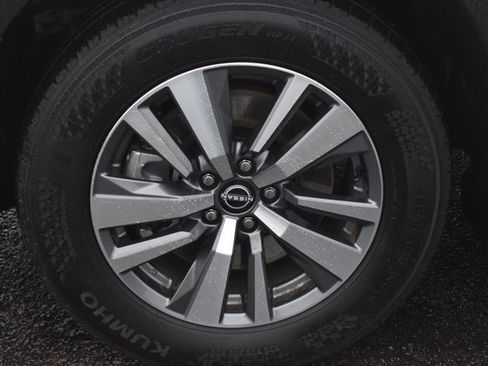 Used 2024 Nissan Pathfinder SL w/ Lighting Package (N92) image 10