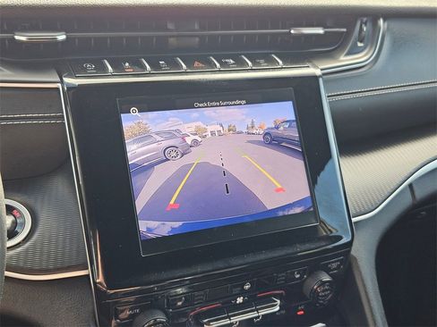 Certified 2024 Jeep Grand Cherokee L Laredo image 21