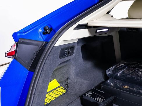 Used 2021 Lamborghini Urus image 21