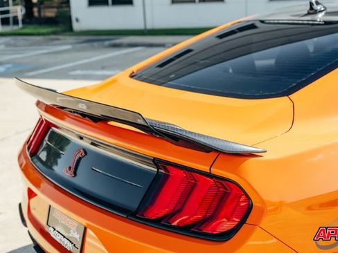 Used 2020 Ford Mustang Shelby GT500 w/ Technology Package RWD image 40