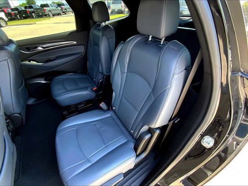 Used 2024 Buick Enclave Premium image 18