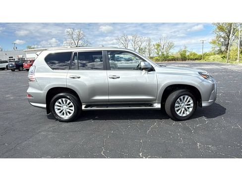 Used 2023 Lexus GX 460 Premium w/ Premium Package AWD/4WD image 9