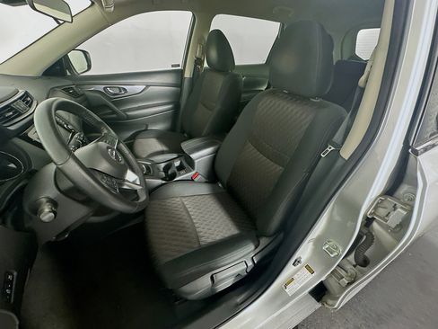 Used 2020 Nissan Rogue S w/ Special Edition Package FWD image 13