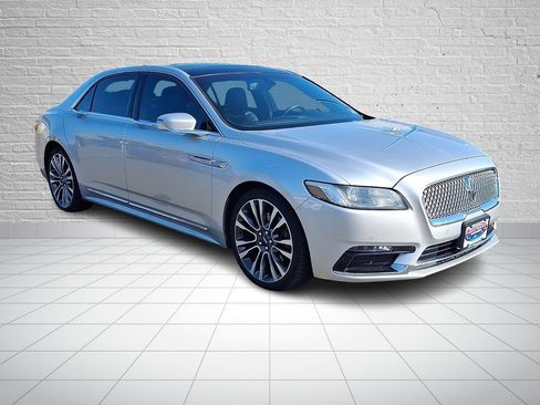 Used 2017 Lincoln Continental Reserve AWD/4WD image 3