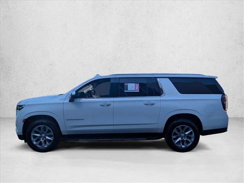 Used 2022 Chevrolet Suburban Premier image 9