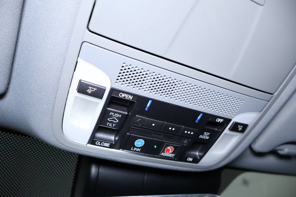 Used 2016 Acura TLX w/ Technology Package FWD image 26